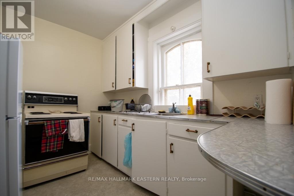 813 Water St. & 11 Argyle Street, Peterborough (Northcrest Ward 5), Ontario  K9H 3N7 - Photo 15 - X13430648