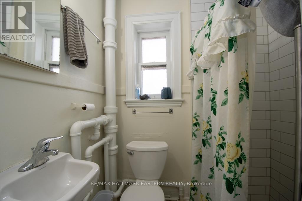 813 Water St. & 11 Argyle Street, Peterborough (Northcrest Ward 5), Ontario  K9H 3N7 - Photo 17 - X13430648