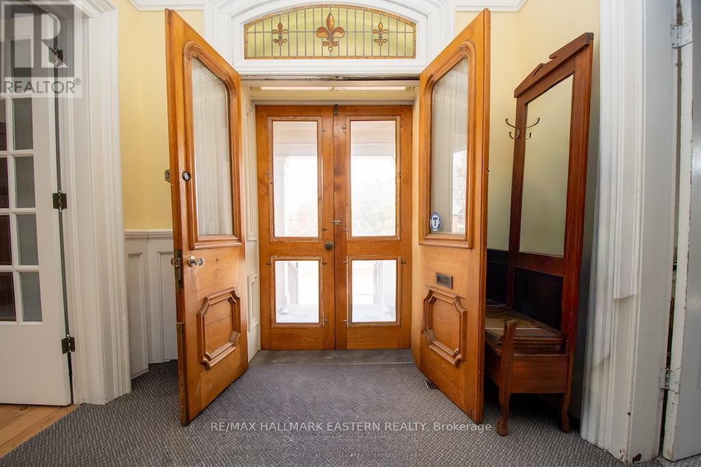 813 Water St. & 11 Argyle Street, Peterborough (Northcrest Ward 5), Ontario  K9H 3N7 - Photo 3 - X13430648