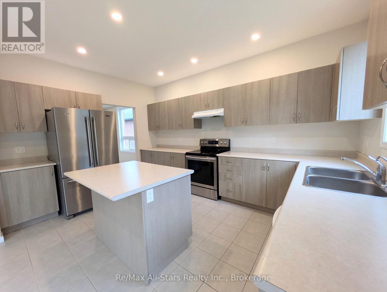 76 Alcorn Drive, Kawartha Lakes (Lindsay), Ontario  K9V 0M8 - Photo 4 - X13431712