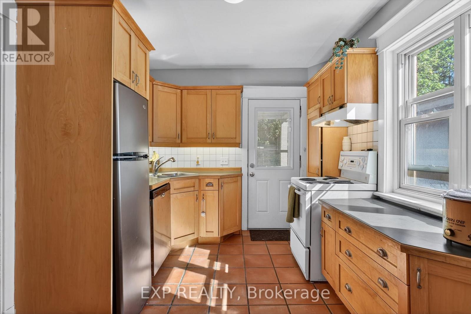 498 Mcdonnel Street, Peterborough (Town Ward 3), Ontario  K9H 2X8 - Photo 17 - X13434016