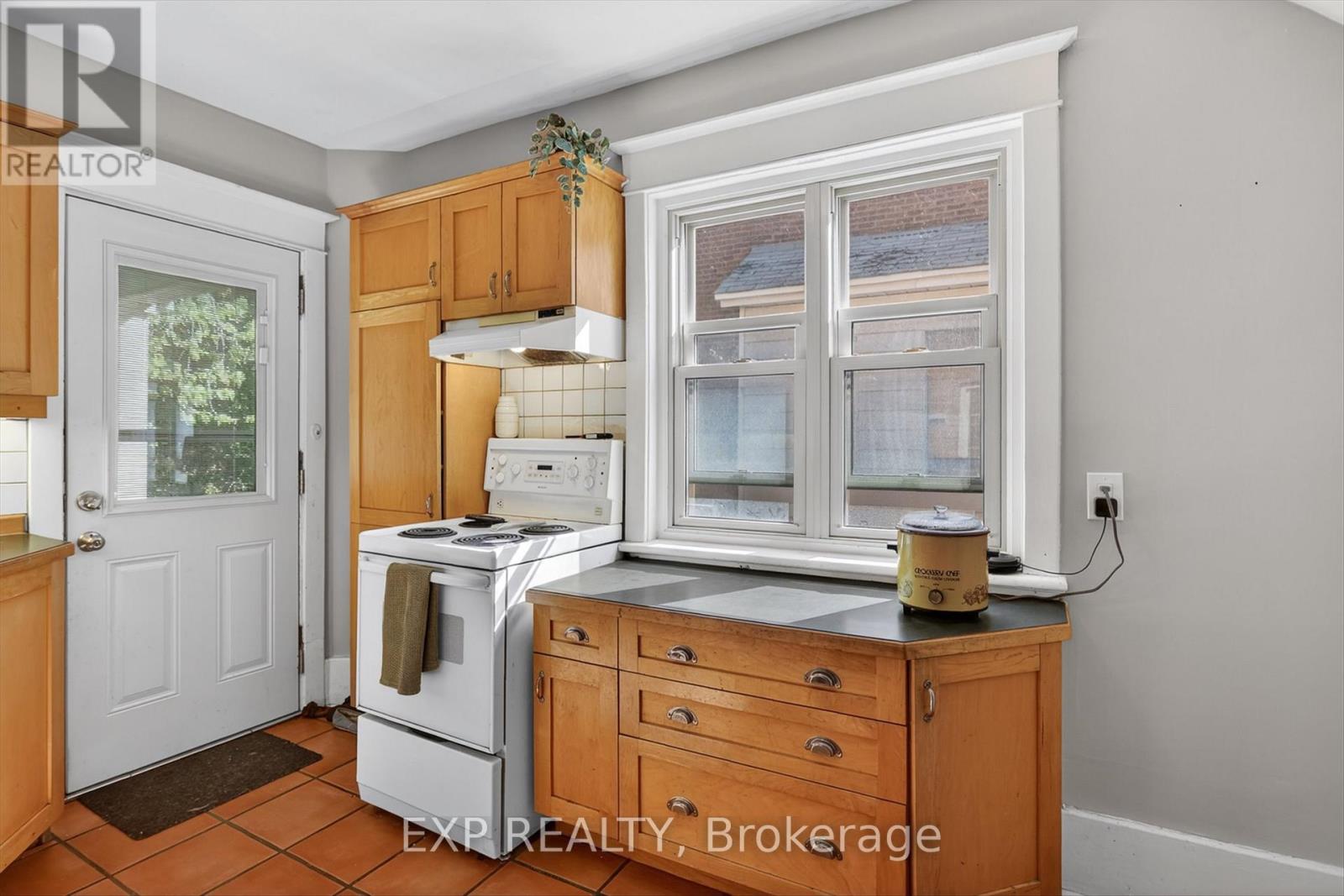 498 Mcdonnel Street, Peterborough (Town Ward 3), Ontario  K9H 2X8 - Photo 18 - X13434016