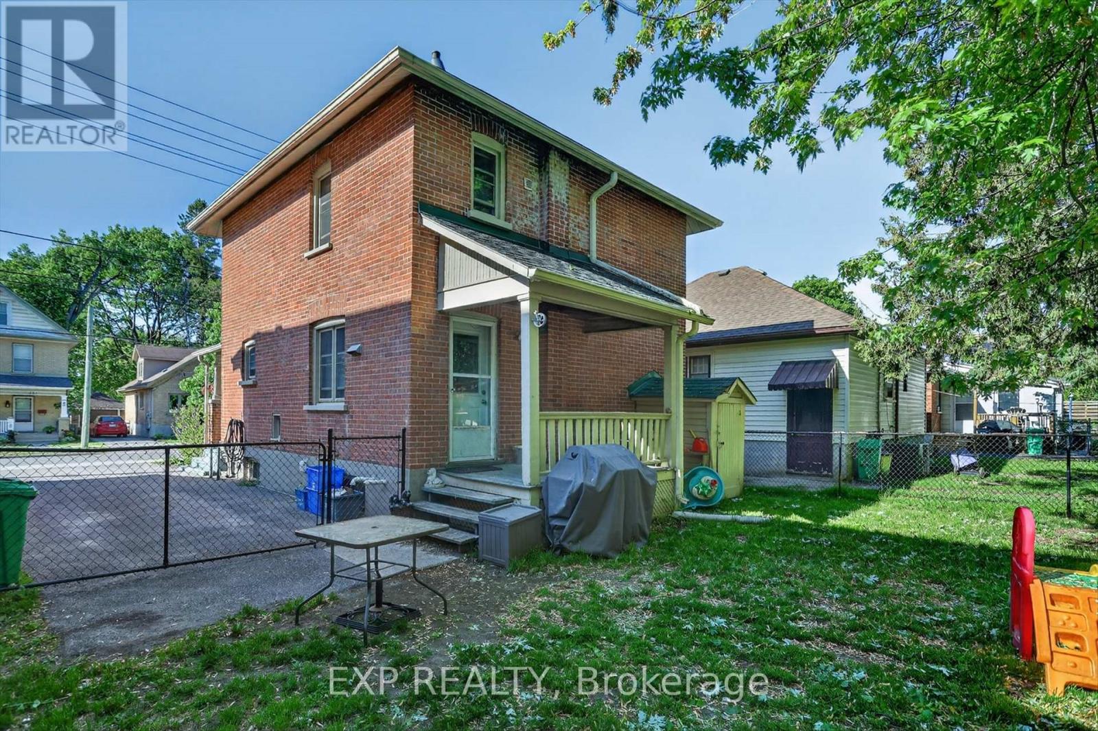 498 Mcdonnel Street, Peterborough (Town Ward 3), Ontario  K9H 2X8 - Photo 35 - X13434016