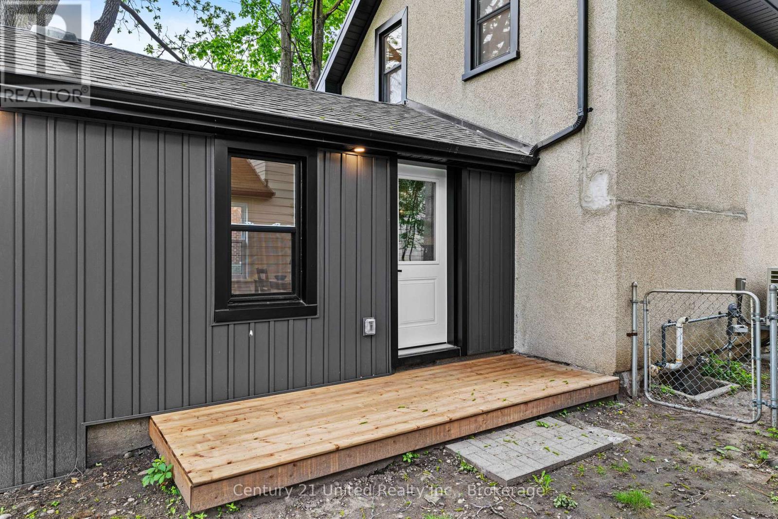 633 Rogers Street, Peterborough (Ashburnham Ward 4), Ontario  K9H 1X9 - Photo 4 - X13434358