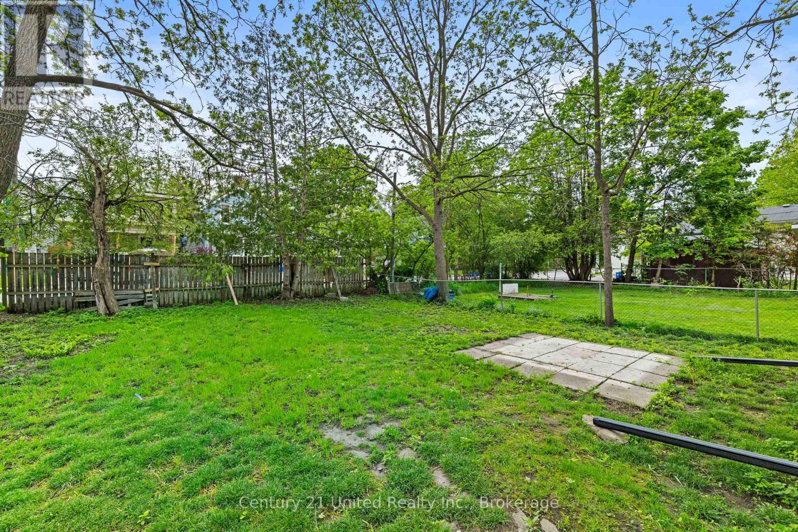 633 Rogers Street, Peterborough (Ashburnham Ward 4), Ontario  K9H 1X9 - Photo 5 - X13434358