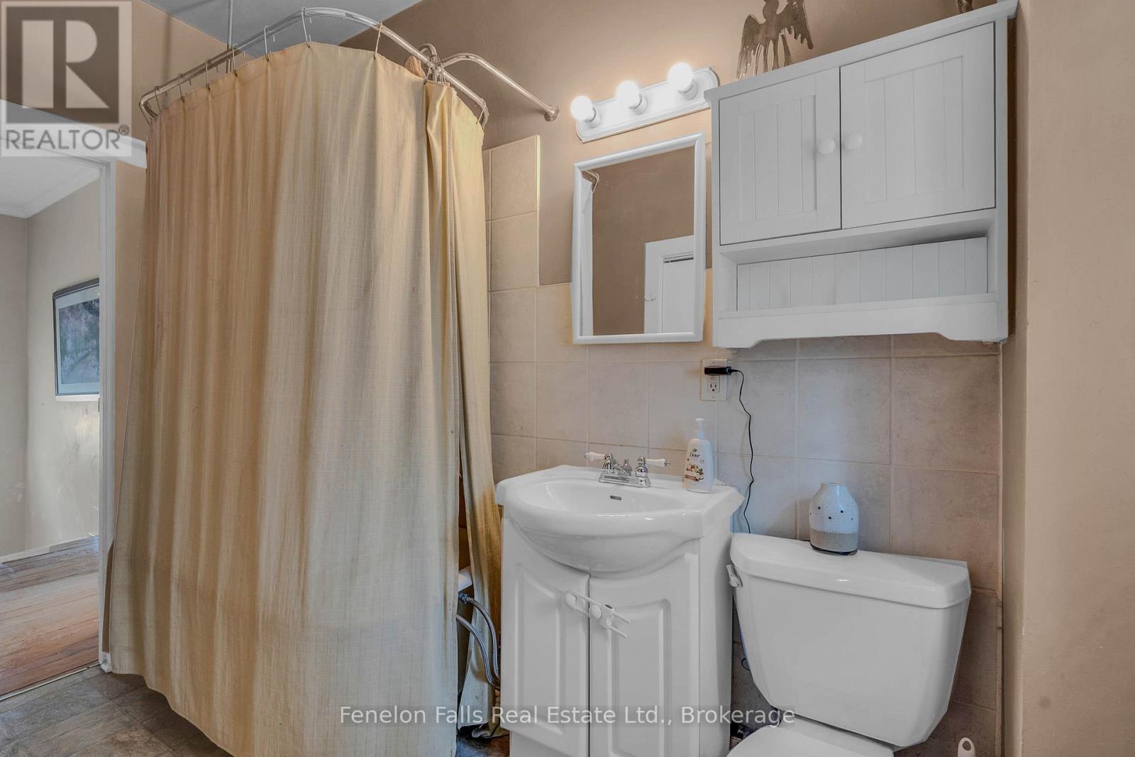 18 Melbourne Street W, Kawartha Lakes (Lindsay), Ontario  K9V 2S6 - Photo 24 - X13435104