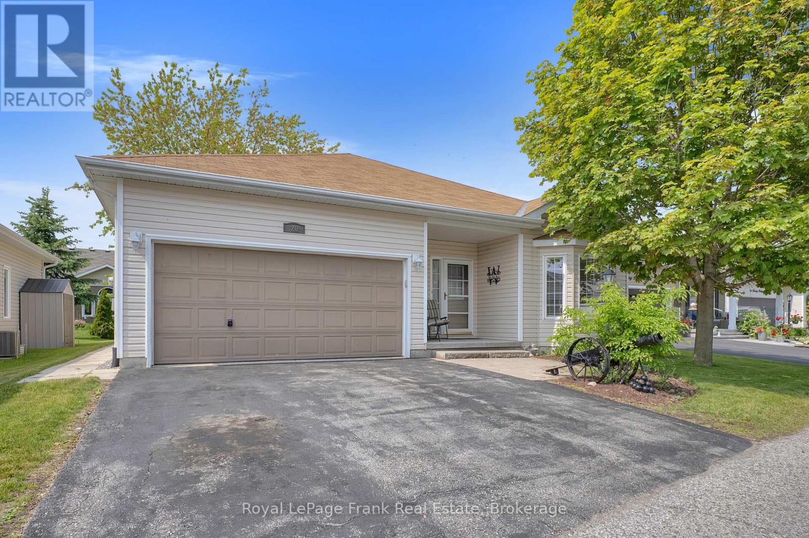 20 Kissingbridge Lane, Clarington (Newcastle), Ontario  L1B 0B2 - Photo 2 - E13435906