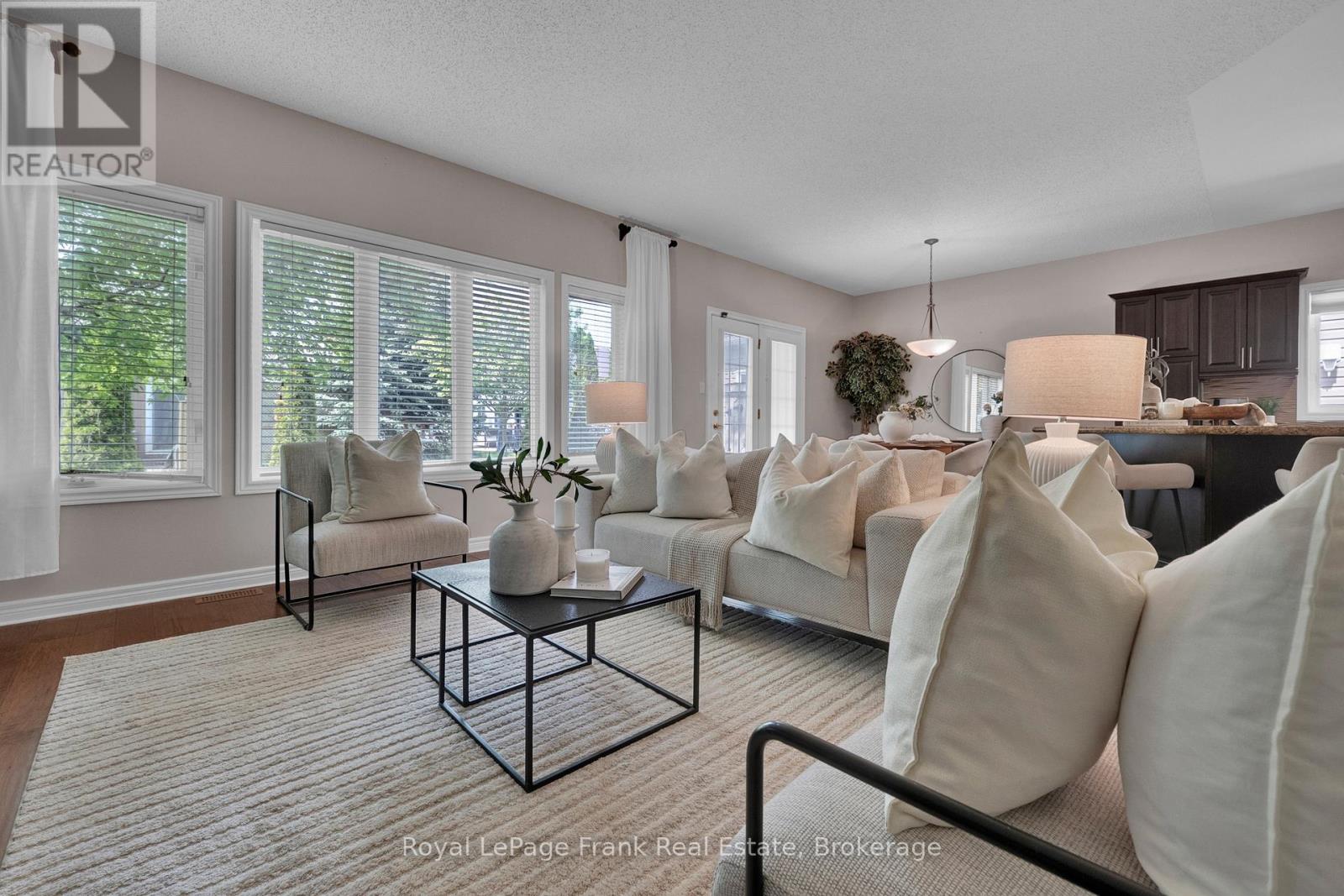 20 Kissingbridge Lane, Clarington (Newcastle), Ontario  L1B 0B2 - Photo 5 - E13435906