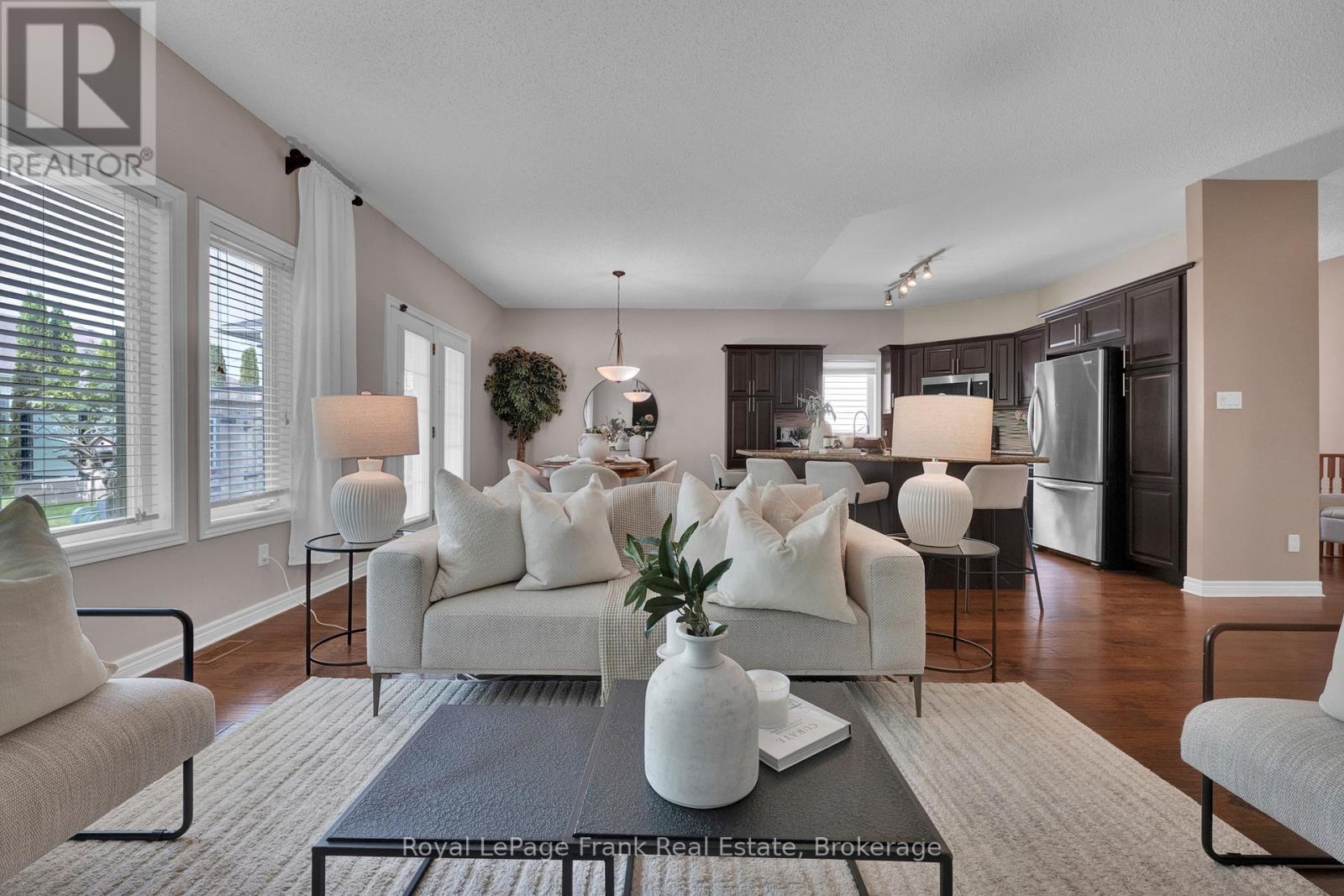 20 Kissingbridge Lane, Clarington (Newcastle), Ontario  L1B 0B2 - Photo 6 - E13435906