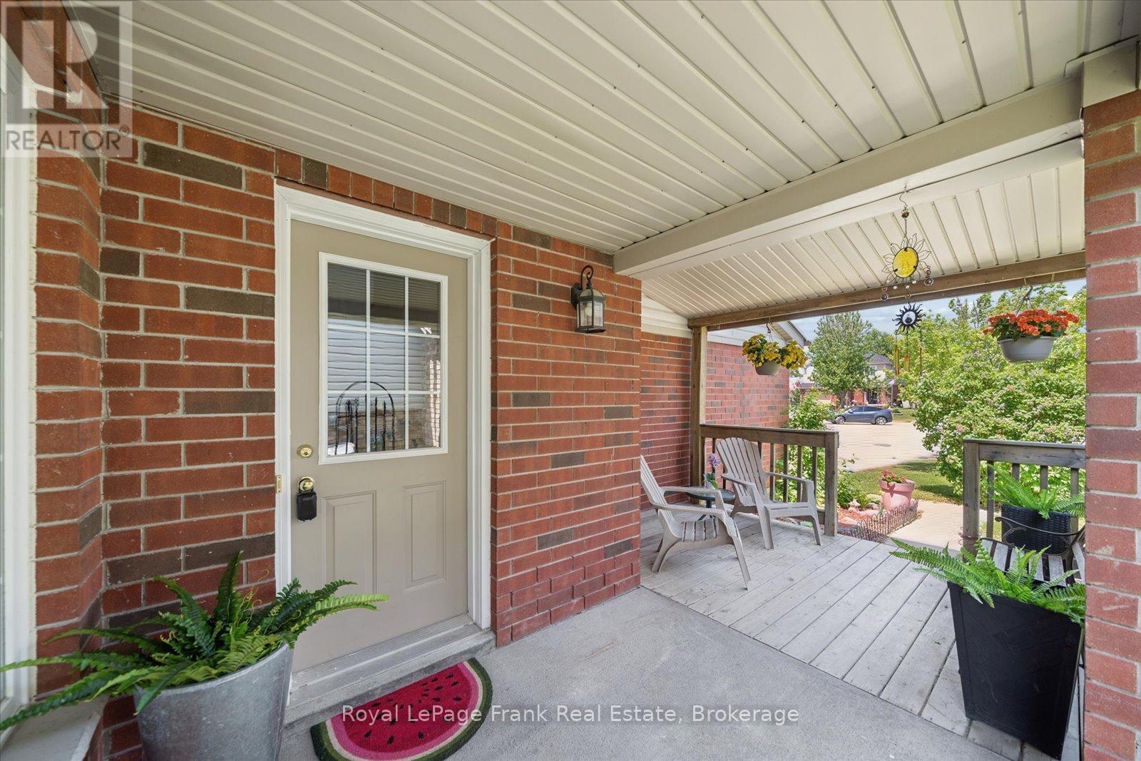 31 Lang Court, Kawartha Lakes (Lindsay), Ontario  K9V 6E5 - Photo 3 - X13435874