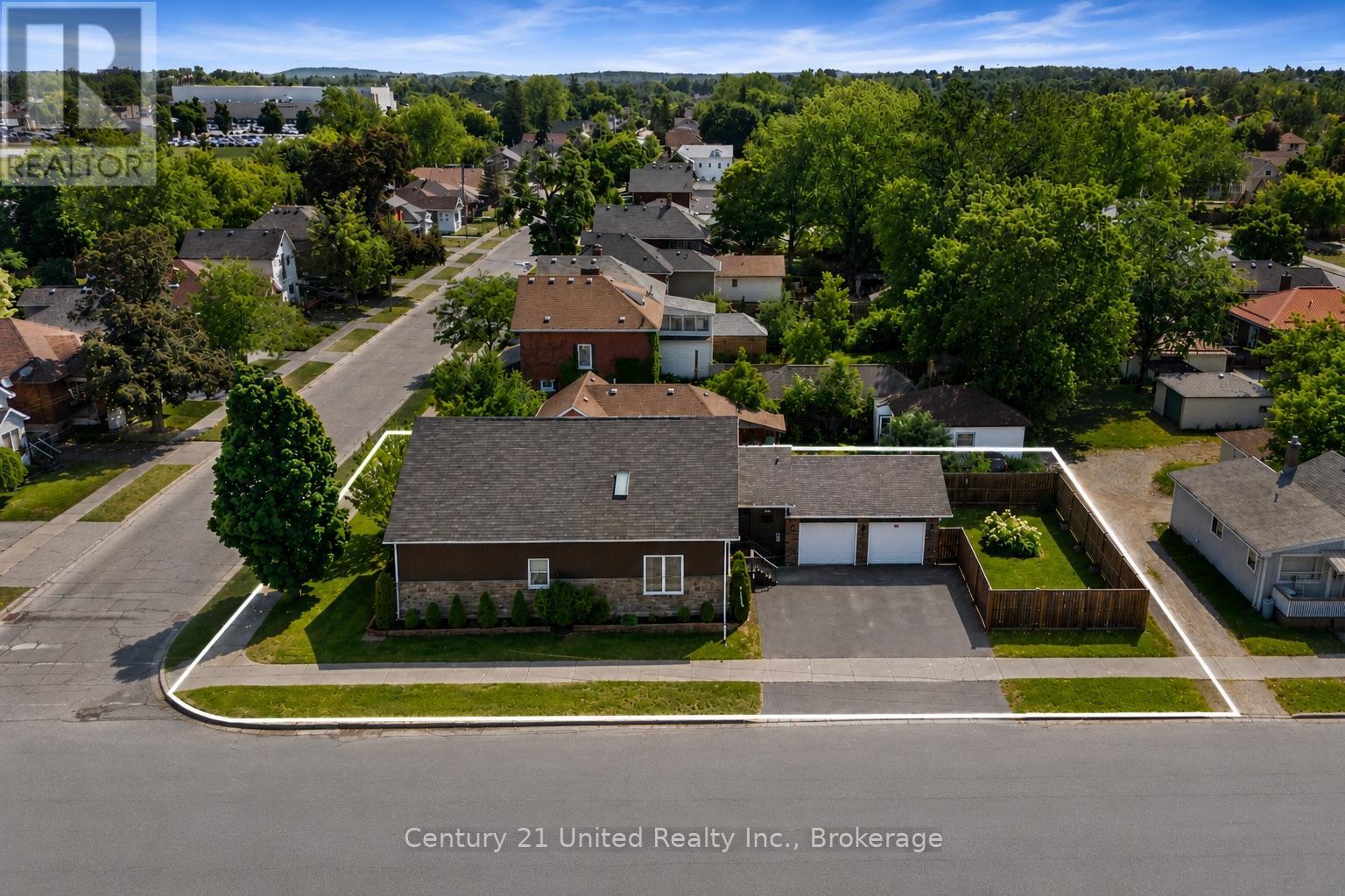 359 Mcgill Street, Peterborough (Otonabee Ward 1), Ontario  K9J 1W6 - Photo 2 - X13437816