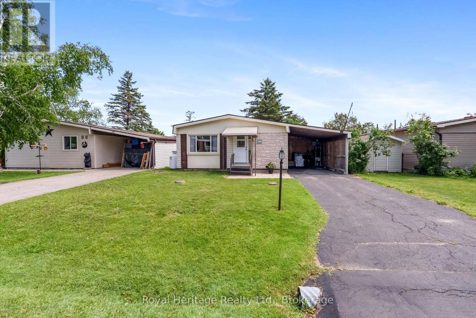 17 CIRCLE DRIVE, kawartha lakes (fenelon), Ontario