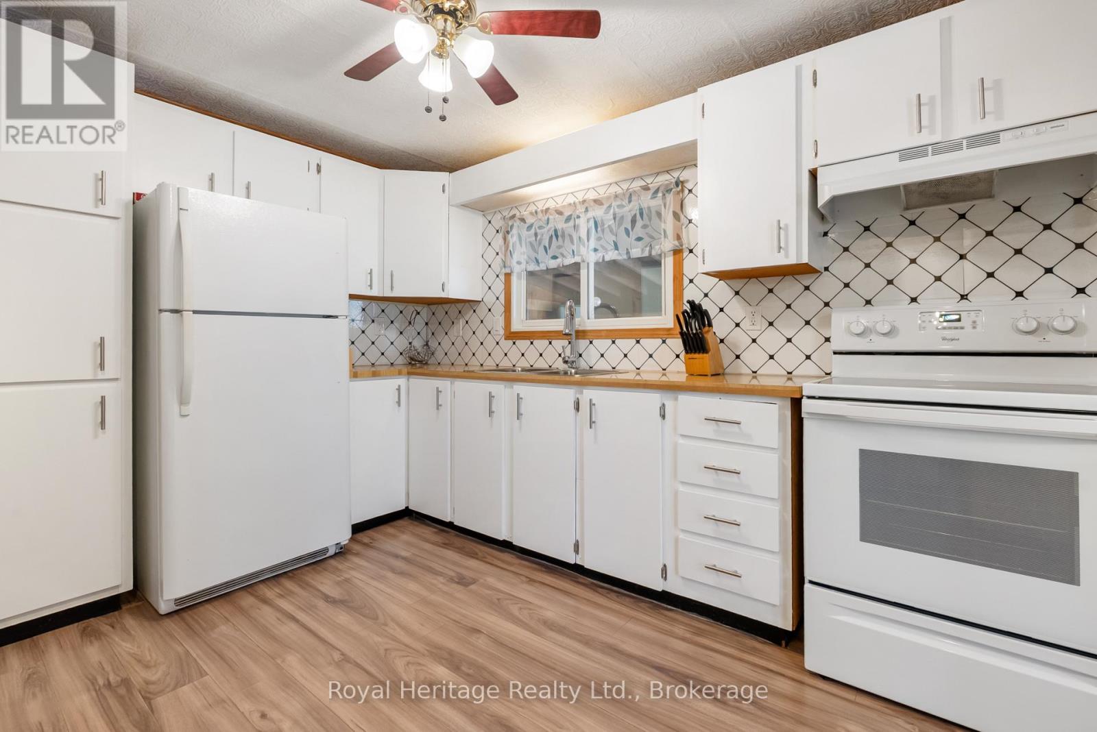 17 Circle Drive, Kawartha Lakes (Fenelon), Ontario  K9V 0H7 - Photo 11 - X13438356