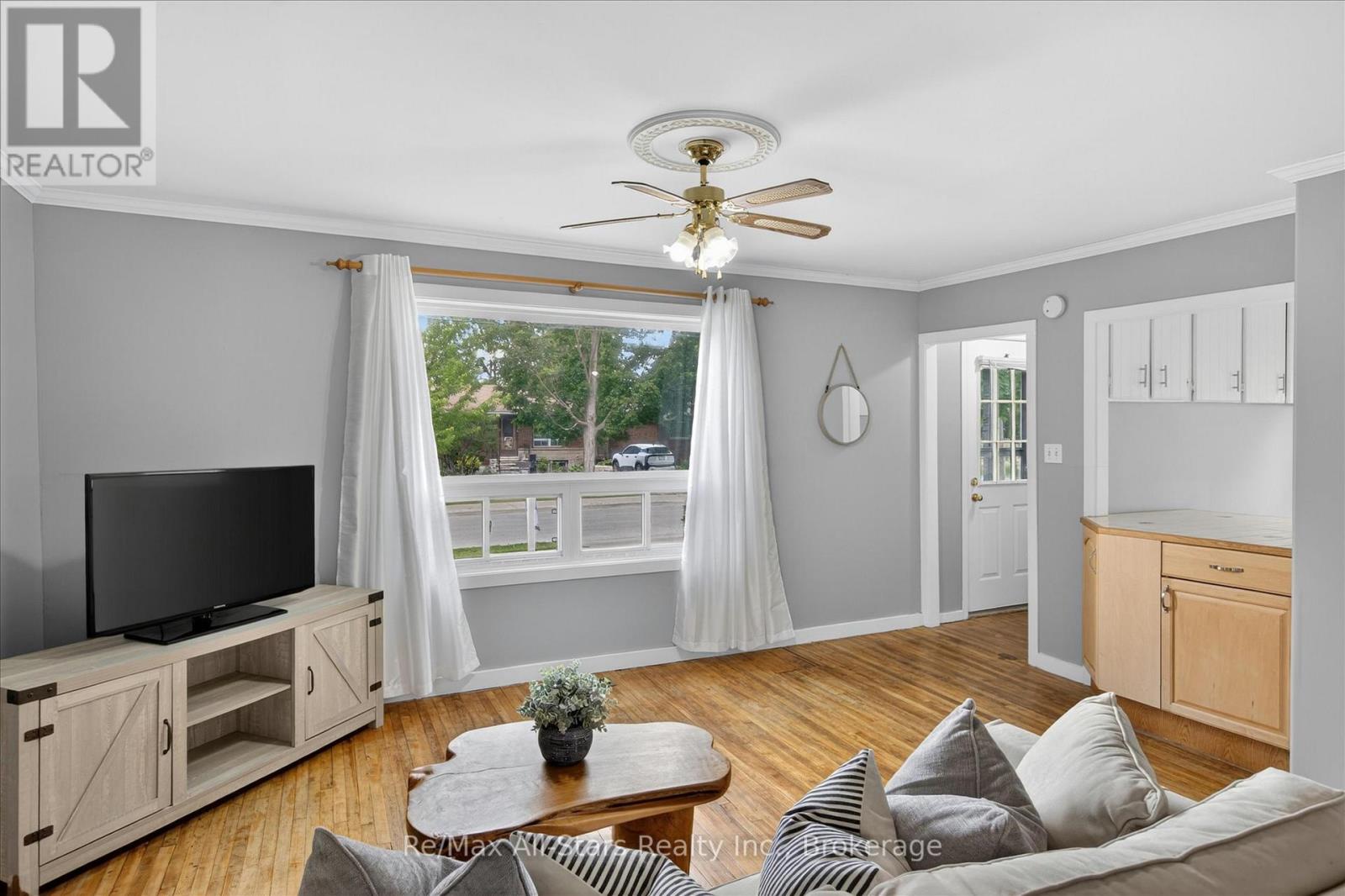 43 Melbourne Street E, Kawartha Lakes (Lindsay), Ontario  K9V 1X8 - Photo 10 - X13438382