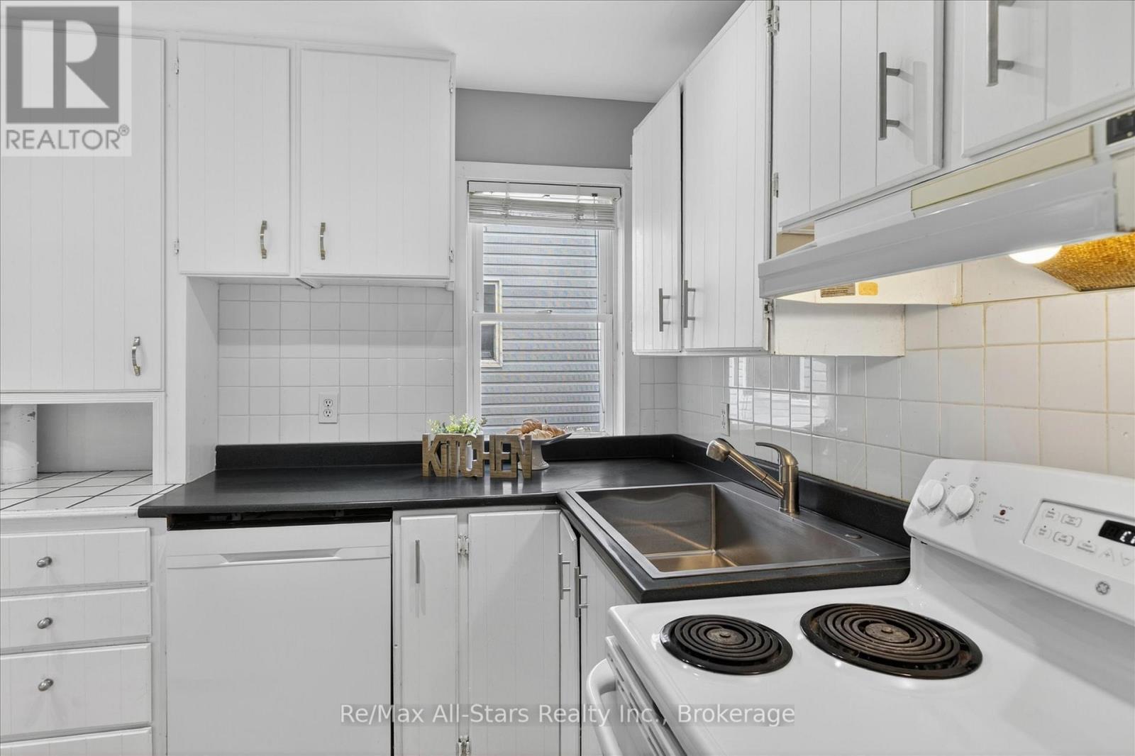 43 Melbourne Street E, Kawartha Lakes (Lindsay), Ontario  K9V 1X8 - Photo 15 - X13438382