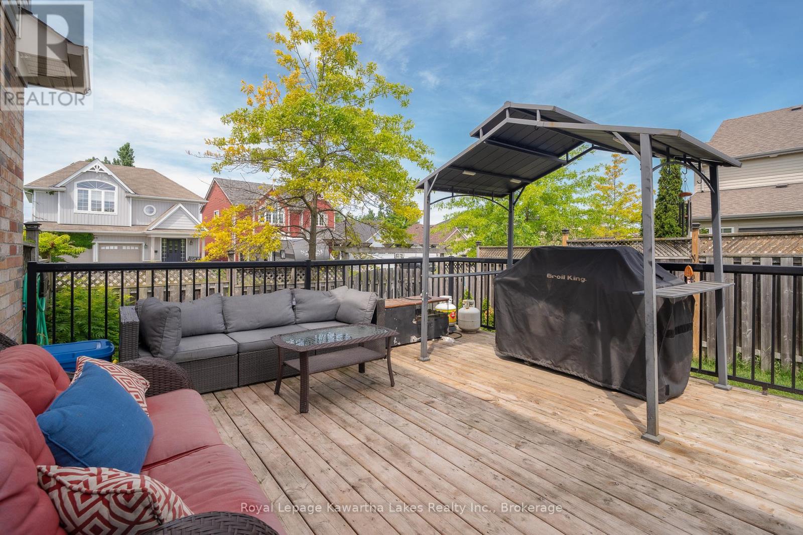 16 Flynn Avenue, Kawartha Lakes (Lindsay), Ontario  K9V 0B2 - Photo 34 - X13438762