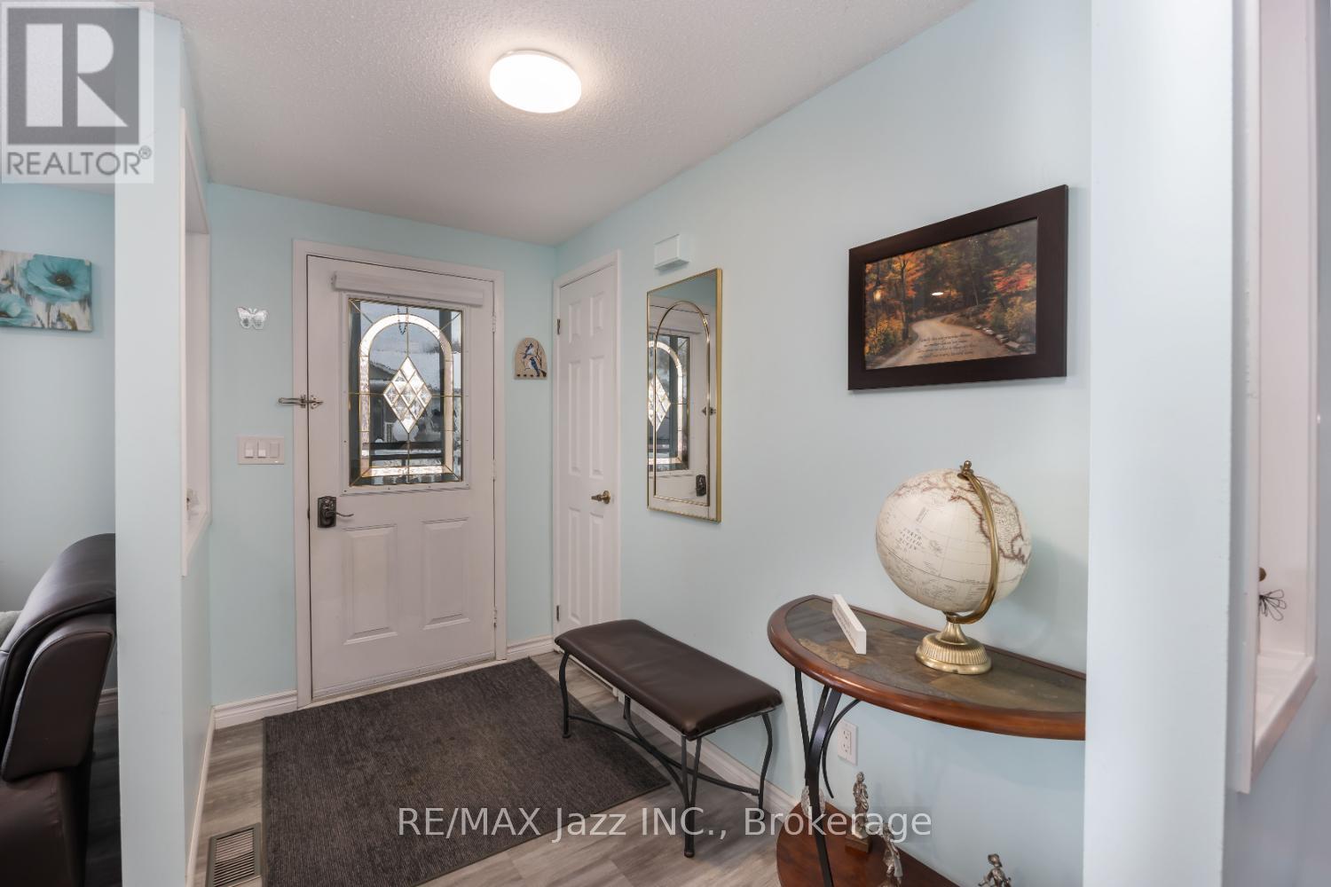 213 Wilmot Trail, Clarington (Bowmanville), Ontario  L1B 1A9 - Photo 2 - E13441496