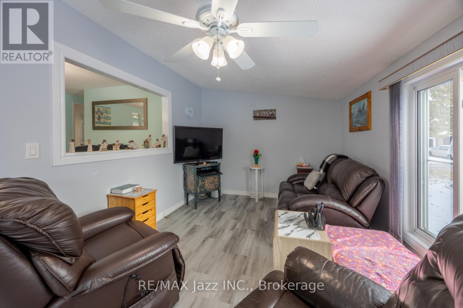 213 Wilmot Trail, Clarington (Bowmanville), Ontario  L1B 1A9 - Photo 6 - E13441496