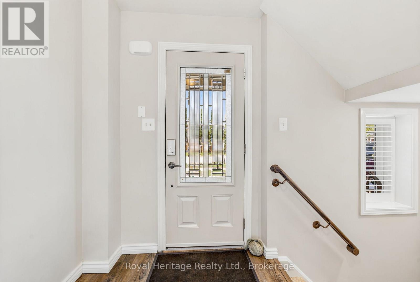 7 Waterview Lane, Clarington (Newcastle), Ontario  L1B 1N5 - Photo 4 - E13443670