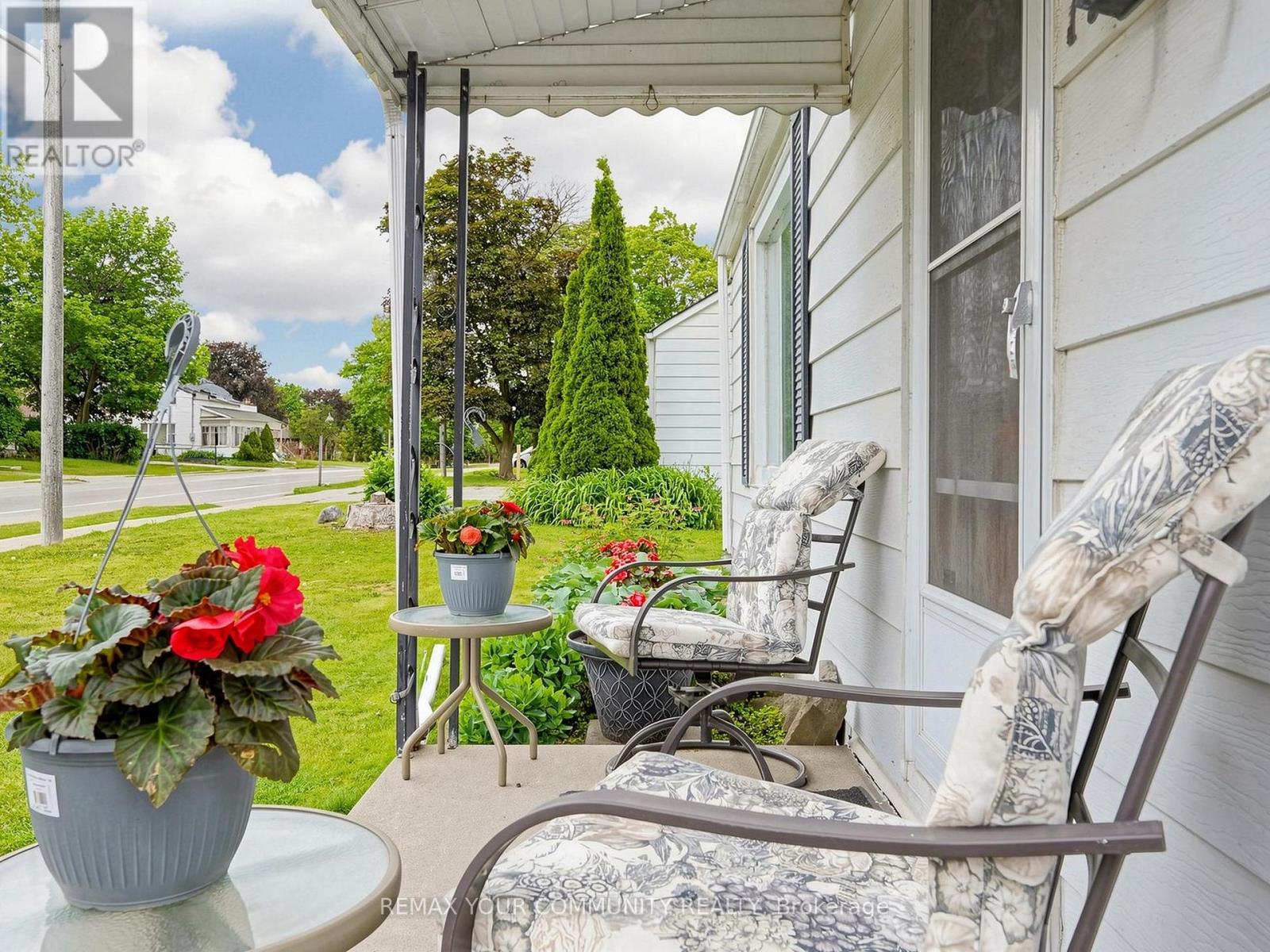 17 Colborne Street E, Kawartha Lakes (Lindsay), Ontario  K9V 1K2 - Photo 2 - X13443624