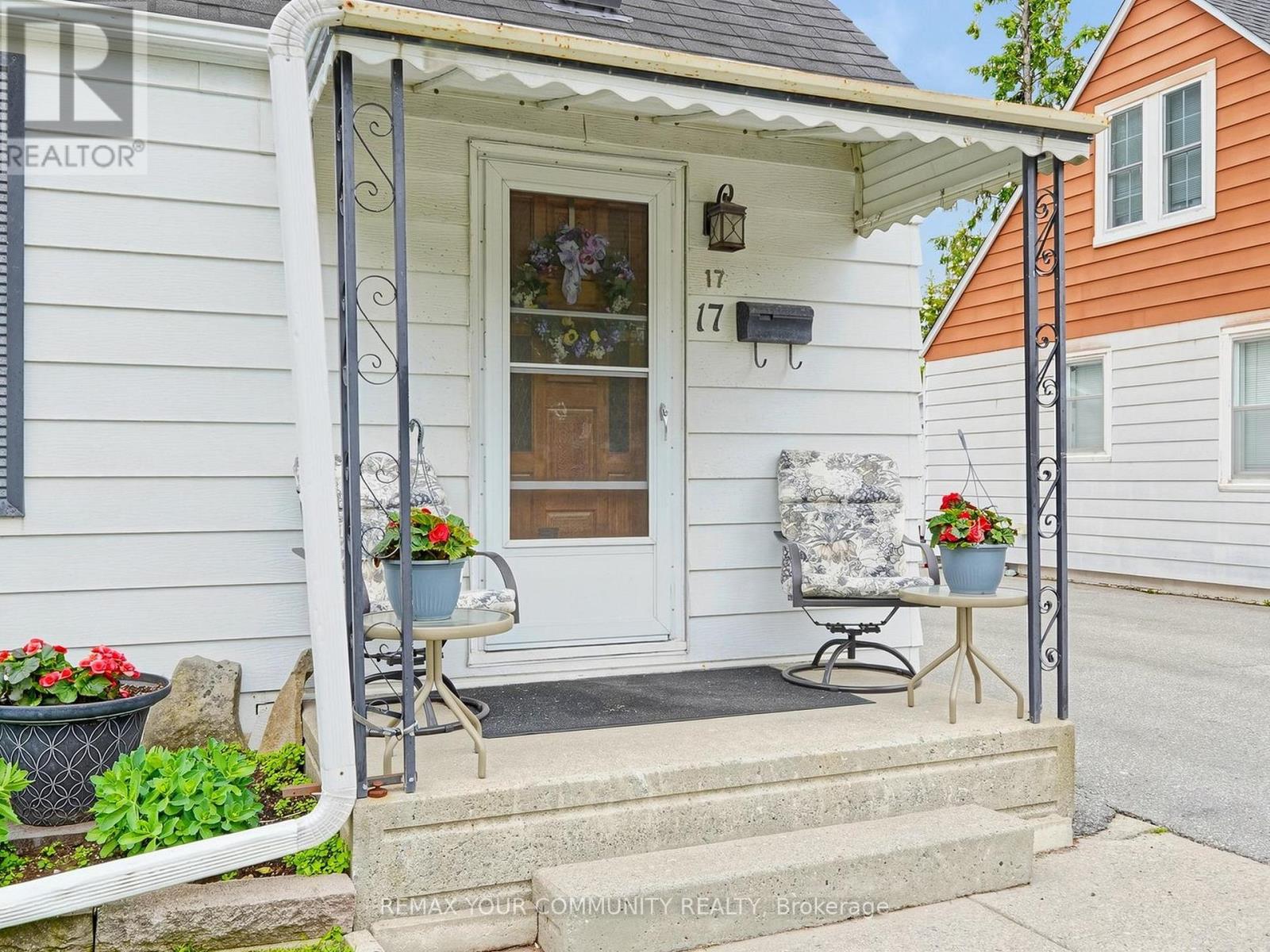 17 Colborne Street E, Kawartha Lakes (Lindsay), Ontario  K9V 1K2 - Photo 3 - X13443624