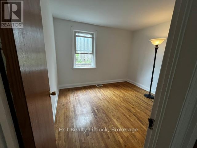 303 Caddy Street, Peterborough (Ashburnham Ward 4), Ontario  K9H 1M2 - Photo 4 - X13444328