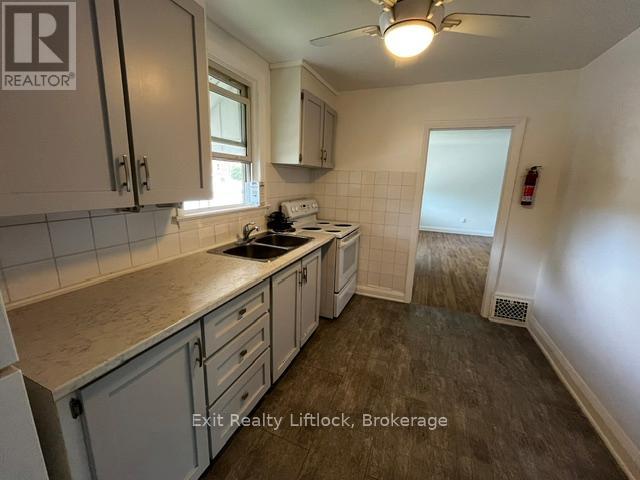 303 Caddy Street, Peterborough (Ashburnham Ward 4), Ontario  K9H 1M2 - Photo 6 - X13444328