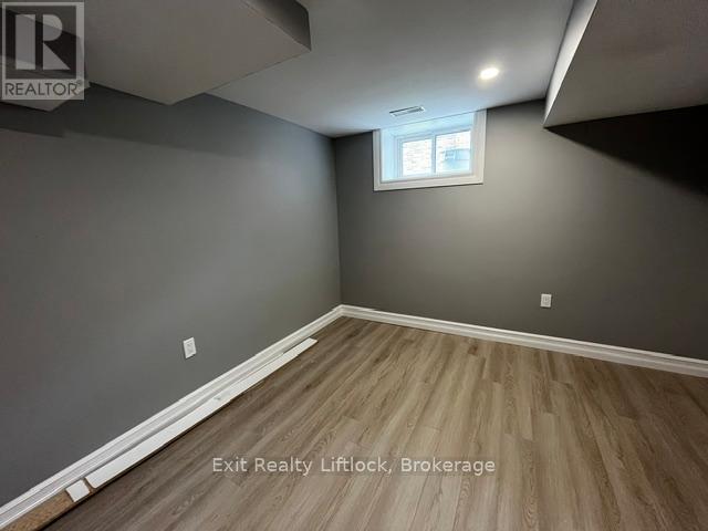 303 Caddy Street, Peterborough (Ashburnham Ward 4), Ontario  K9H 1M2 - Photo 8 - X13444328