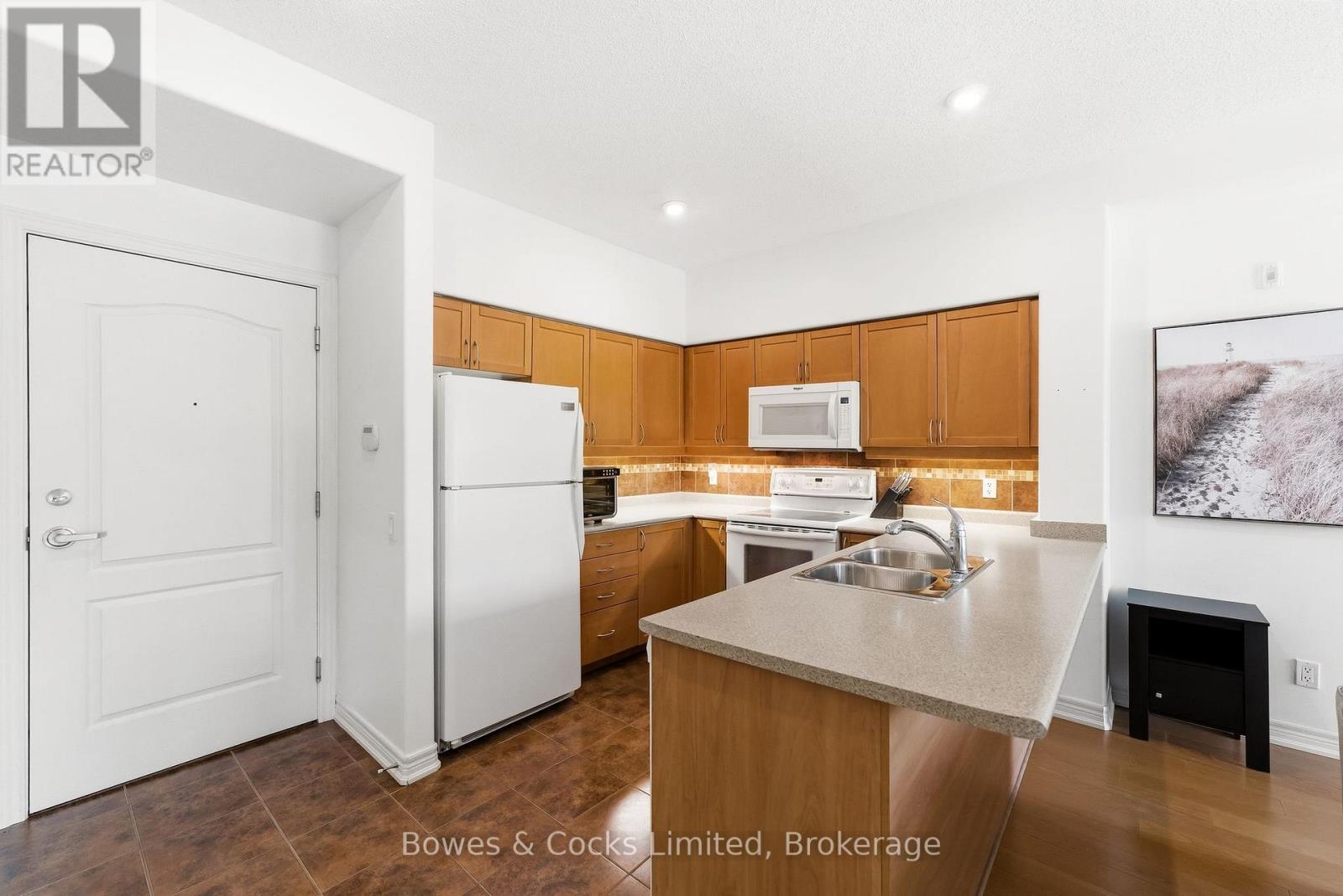 110 - 869 Clonsilla Avenue, Peterborough (Otonabee Ward 1), Ontario  K9J 0B7 - Photo 8 - X13444412