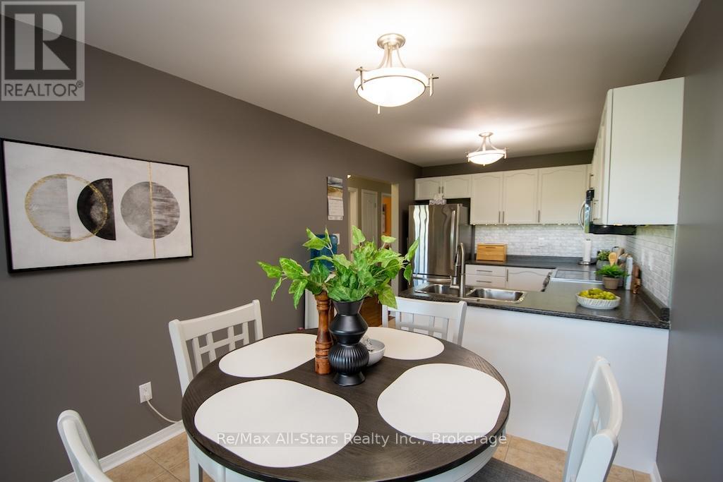 72 Cook Street, Kawartha Lakes (Lindsay), Ontario  K9V 0C7 - Photo 15 - X13444524