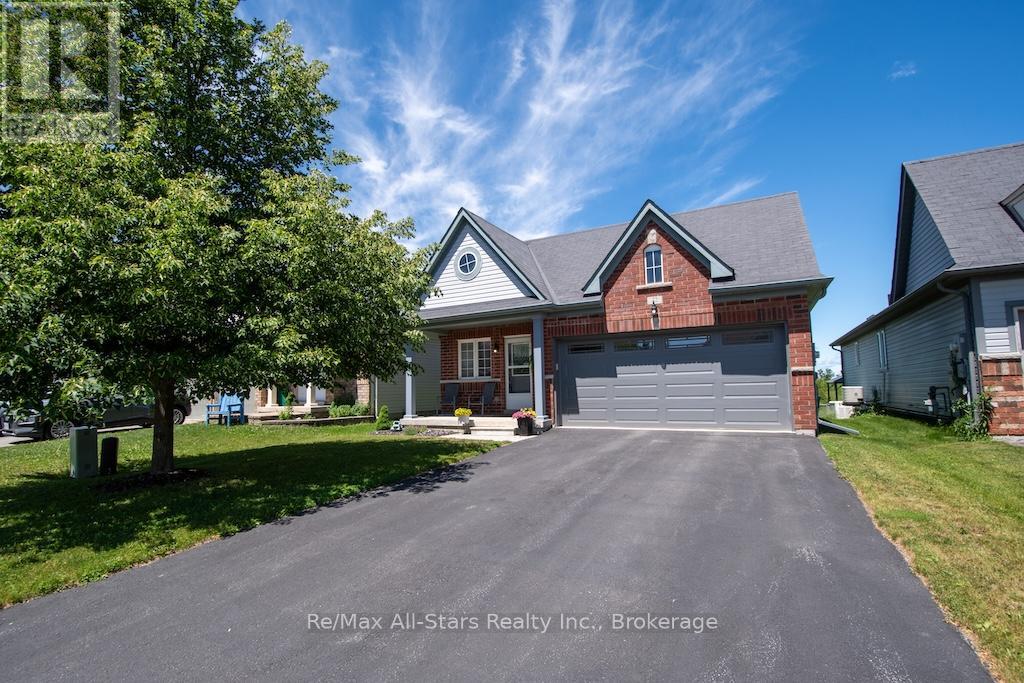 72 Cook Street, Kawartha Lakes (Lindsay), Ontario  K9V 0C7 - Photo 2 - X13444524