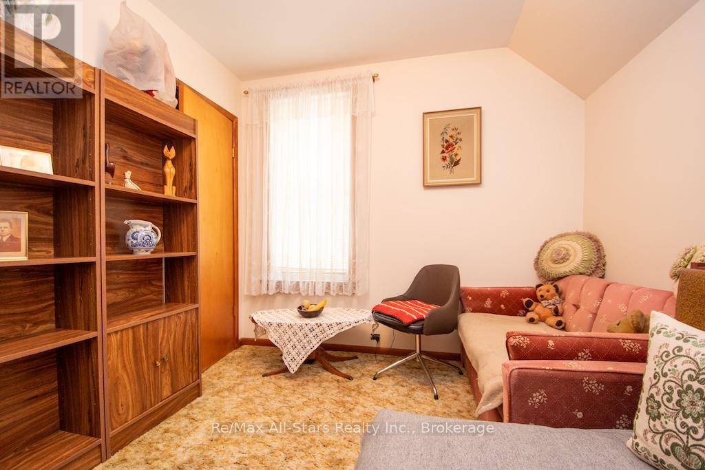 102 Queen Street, Kawartha Lakes (Lindsay), Ontario  K9V 1G6 - Photo 28 - X13444584