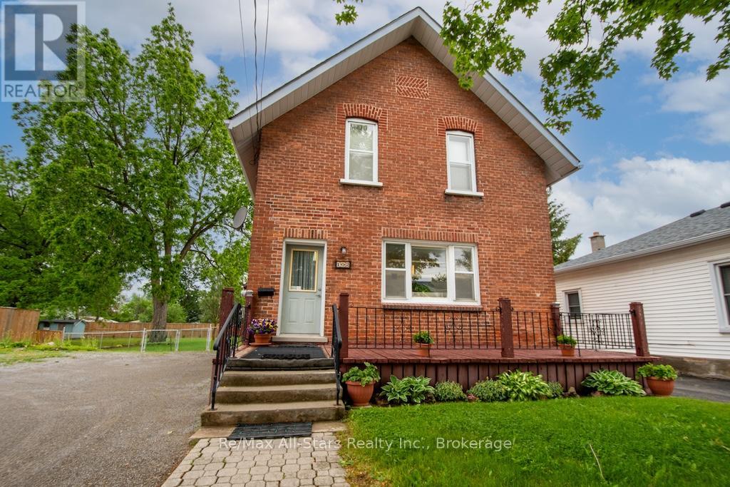 102 Queen Street, Kawartha Lakes (Lindsay), Ontario  K9V 1G6 - Photo 3 - X13444584
