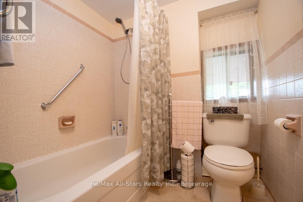 102 Queen Street, Kawartha Lakes (Lindsay), Ontario  K9V 1G6 - Photo 30 - X13444584