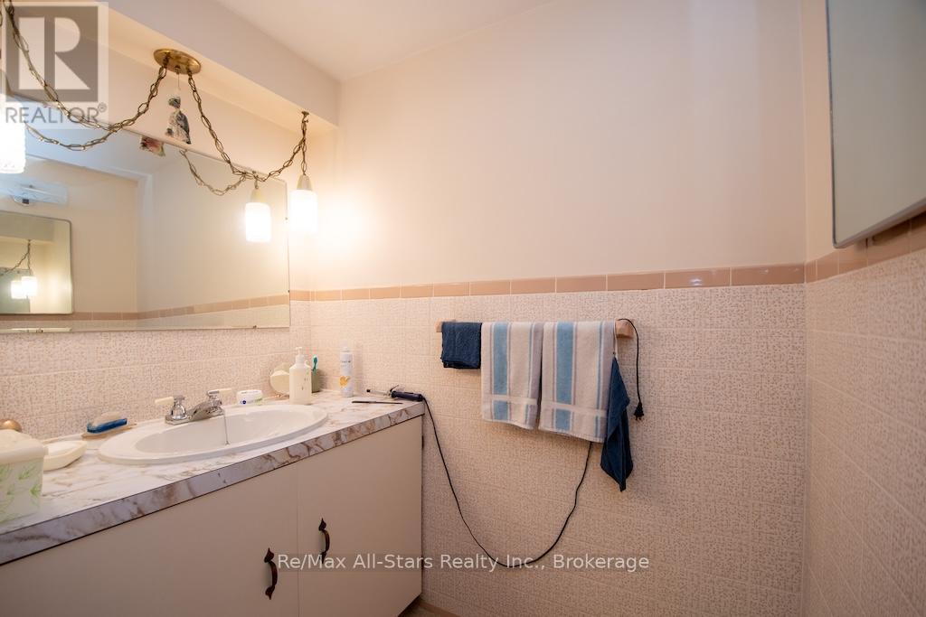 102 Queen Street, Kawartha Lakes (Lindsay), Ontario  K9V 1G6 - Photo 31 - X13444584