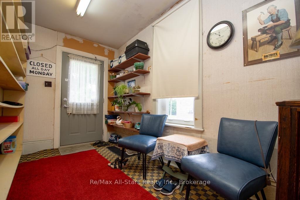 102 Queen Street, Kawartha Lakes (Lindsay), Ontario  K9V 1G6 - Photo 5 - X13444584