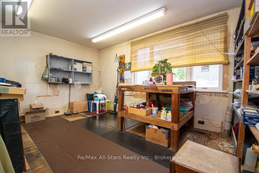 102 Queen Street, Kawartha Lakes (Lindsay), Ontario  K9V 1G6 - Photo 8 - X13444584