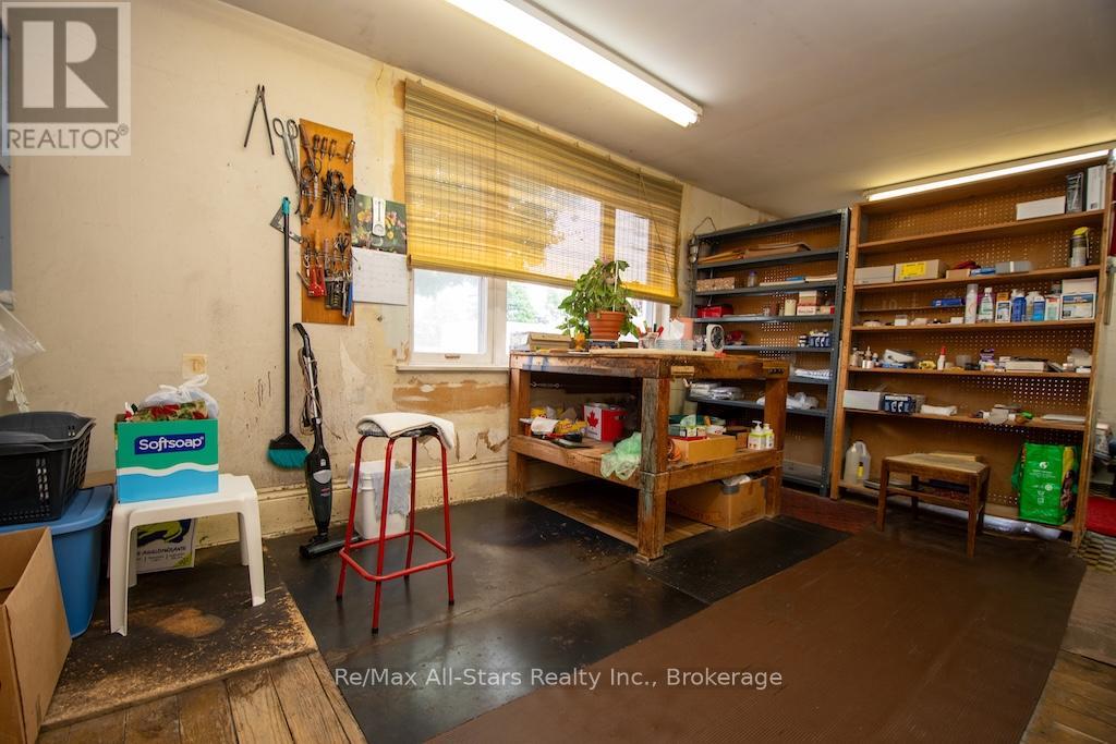 102 Queen Street, Kawartha Lakes (Lindsay), Ontario  K9V 1G6 - Photo 9 - X13444584