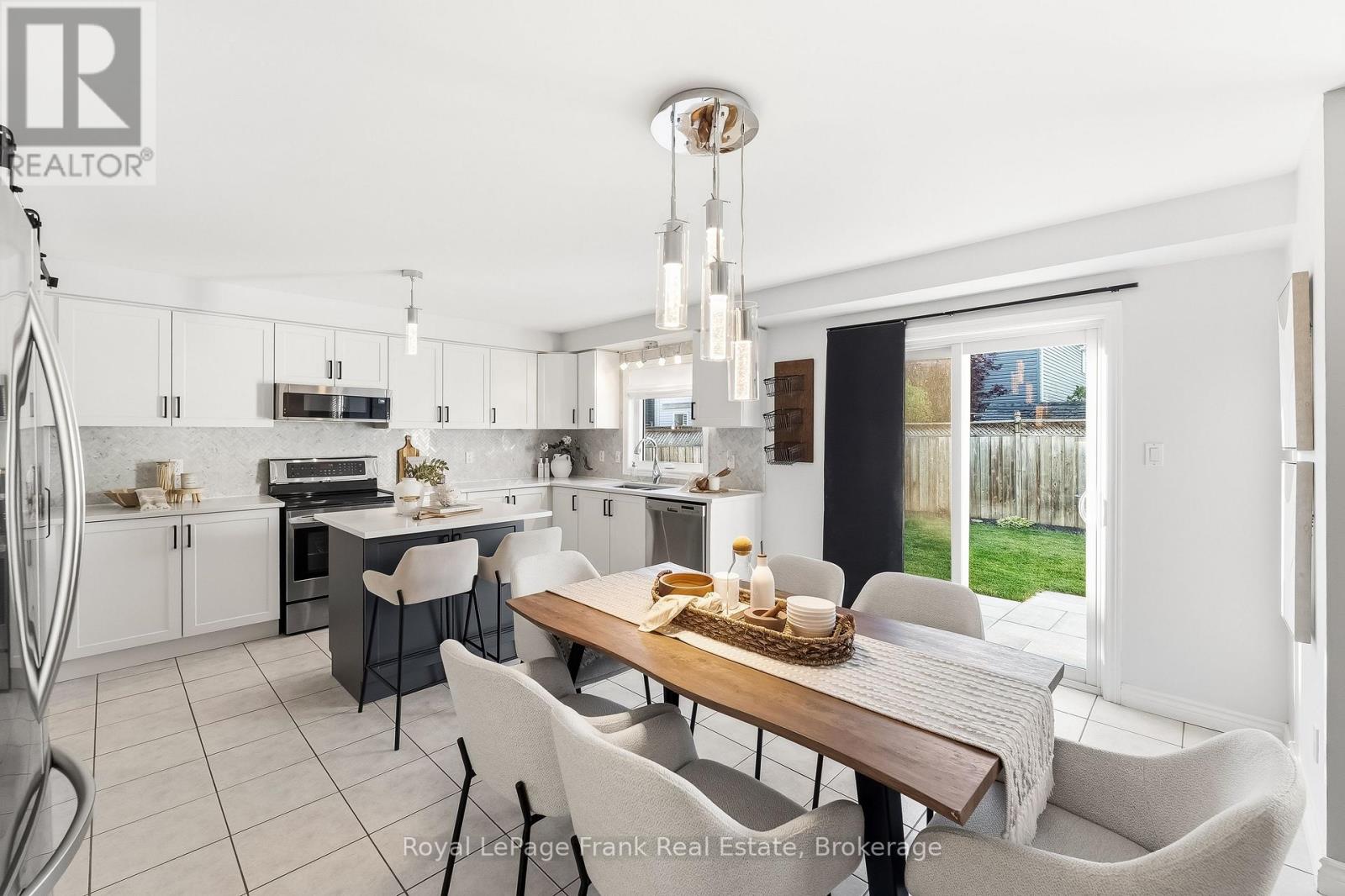 232 Shipway Avenue, Clarington (Newcastle), Ontario  L1B 1M8 - Photo 12 - E13445534