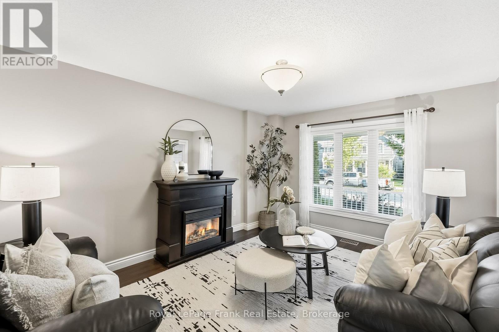 232 Shipway Avenue, Clarington (Newcastle), Ontario  L1B 1M8 - Photo 6 - E13445534