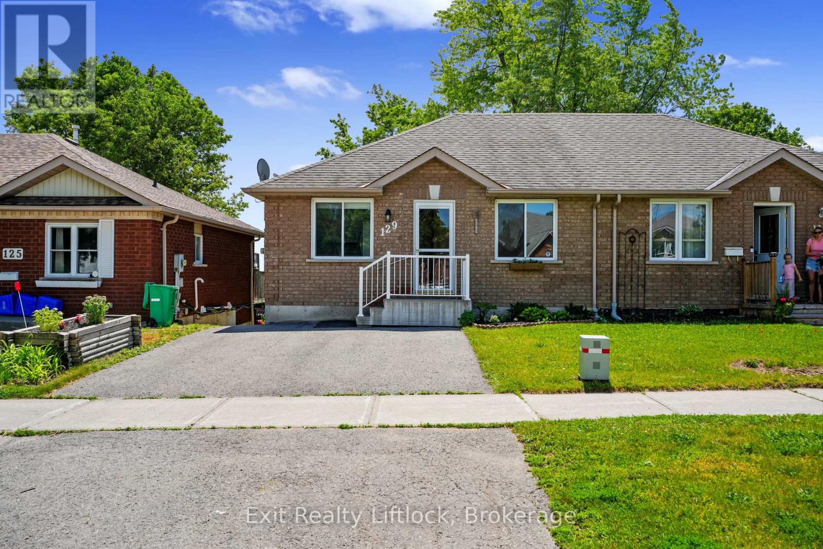 129 Towerhill Road, Peterborough (Northcrest Ward 5), Ontario  K9H 7M7 - Photo 2 - X13445378