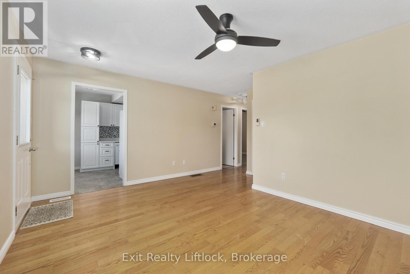 129 Towerhill Road, Peterborough (Northcrest Ward 5), Ontario  K9H 7M7 - Photo 5 - X13445378