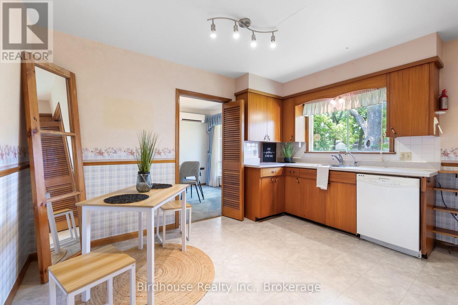 65 Victoria Avenue N, Kawartha Lakes (Lindsay), Ontario  K9V 4G6 - Photo 10 - X13445680