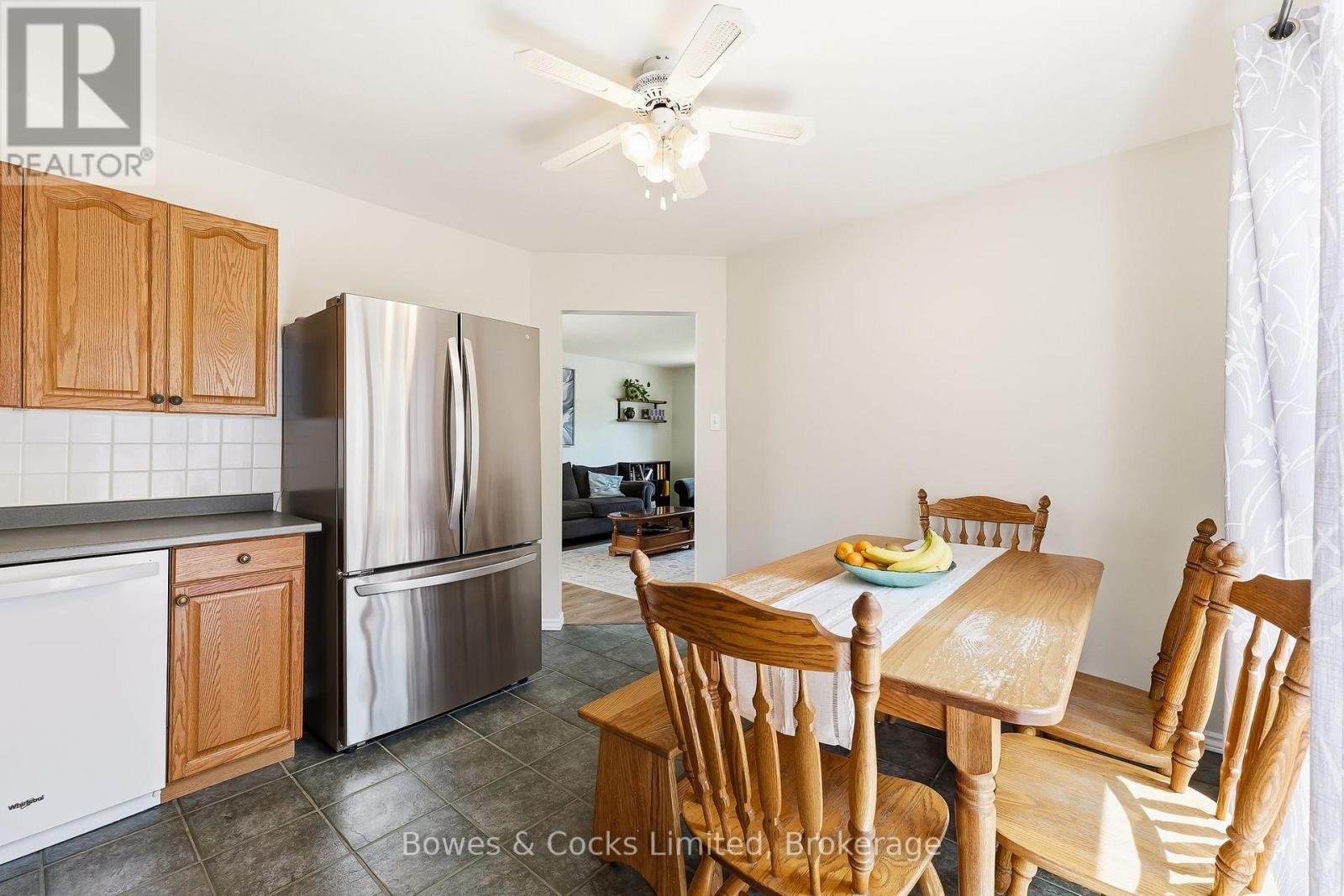 1247 Huntington Circle, Peterborough (Otonabee Ward 1), Ontario  K9K 2B4 - Photo 12 - X13446108