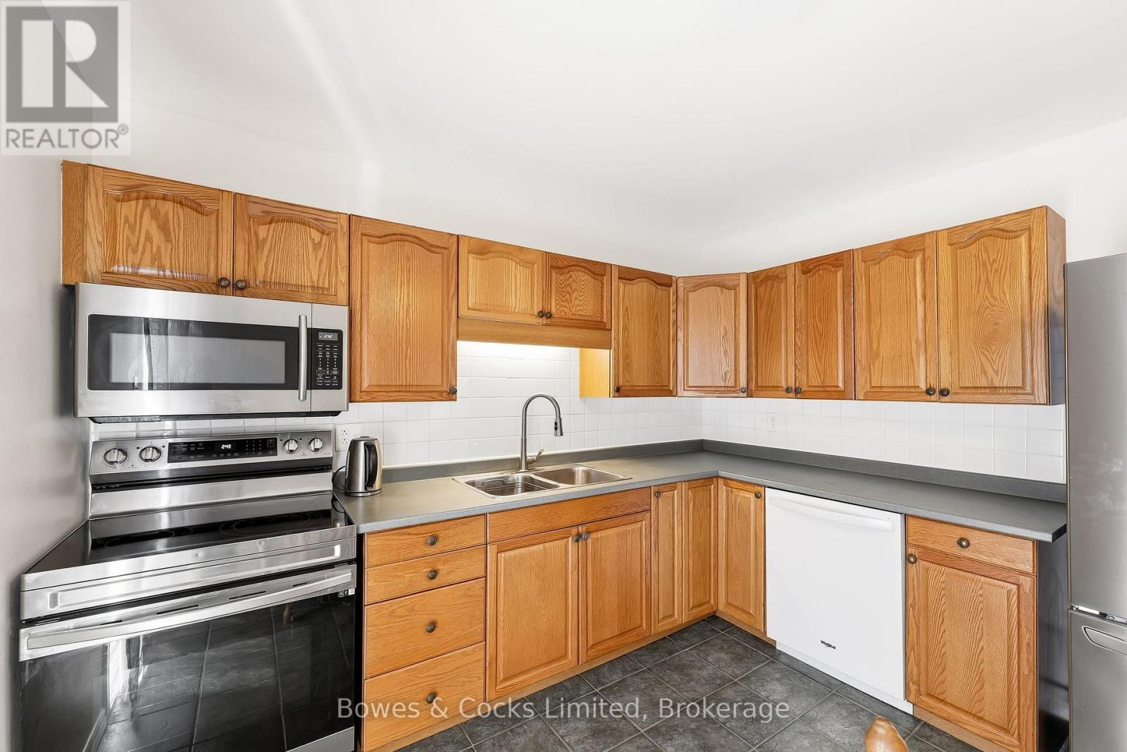 1247 Huntington Circle, Peterborough (Otonabee Ward 1), Ontario  K9K 2B4 - Photo 13 - X13446108