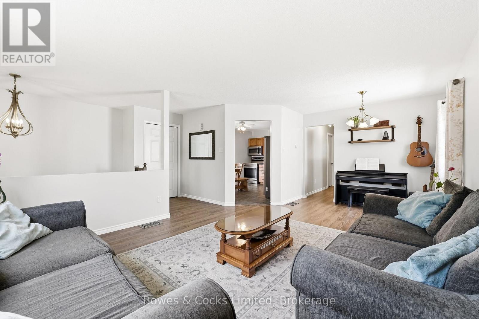 1247 Huntington Circle, Peterborough (Otonabee Ward 1), Ontario  K9K 2B4 - Photo 8 - X13446108