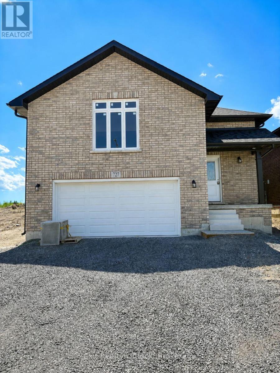 727 Latimer Way, Peterborough (Monaghan Ward 2), Ontario  K9K 0H4 - Photo 2 - X13446554