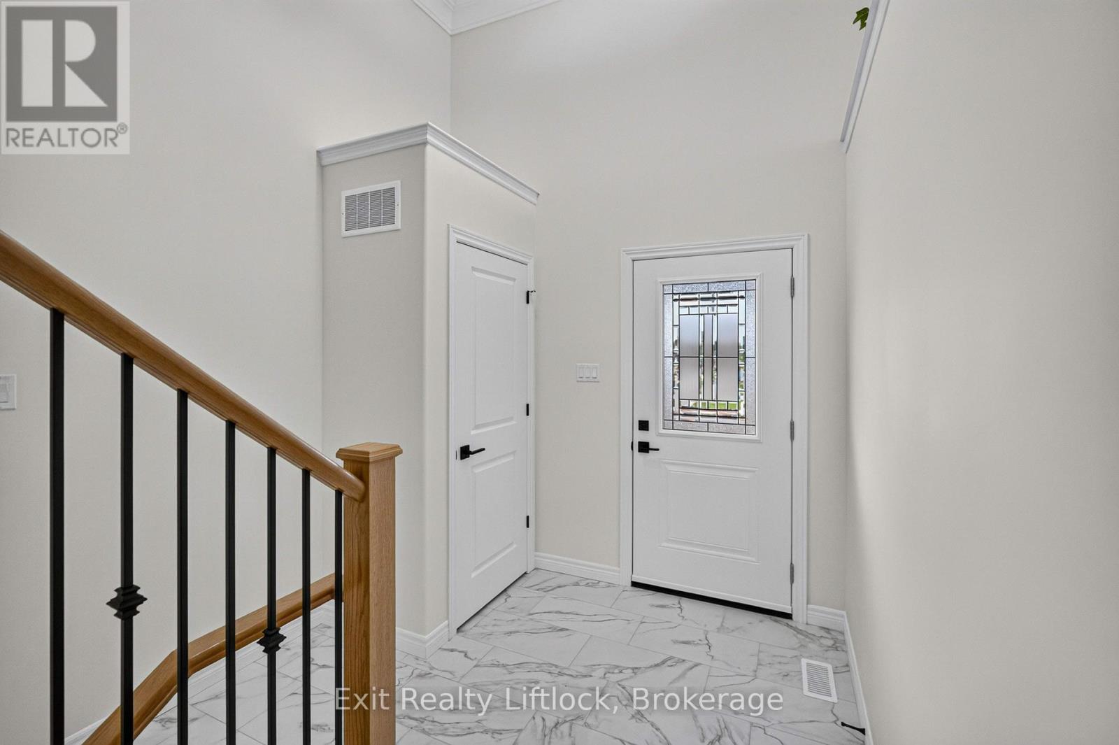727 Latimer Way, Peterborough (Monaghan Ward 2), Ontario  K9K 0H4 - Photo 3 - X13446554