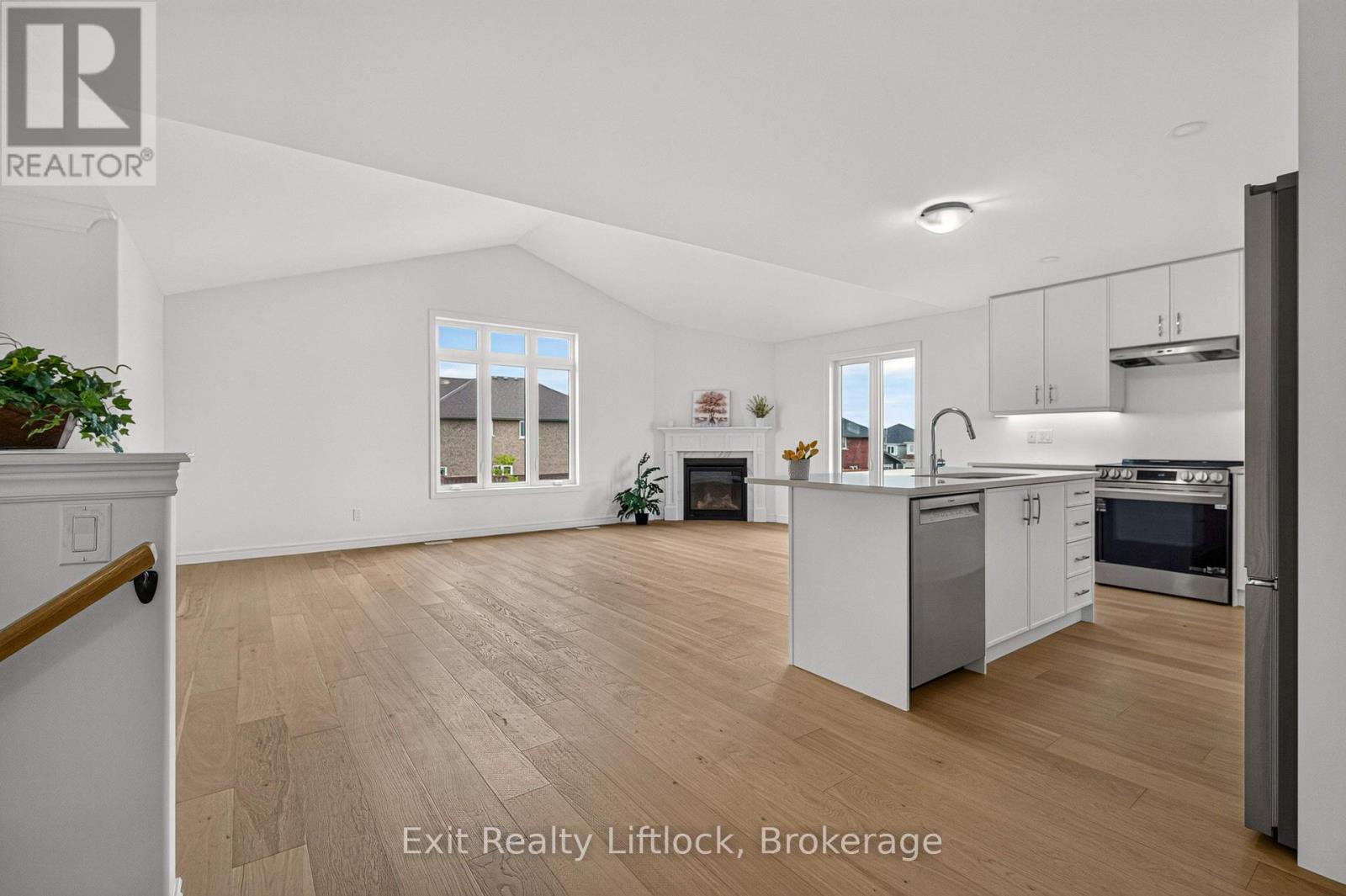 727 Latimer Way, Peterborough (Monaghan Ward 2), Ontario  K9K 0H4 - Photo 5 - X13446554