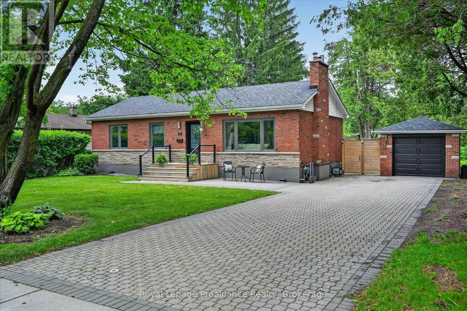59 WALLIS DRIVE, peterborough (monaghan ward 2), Ontario